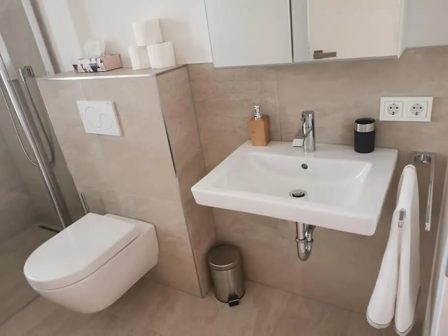 Luxembourg Business Flat. Terrace & Free Parking Apartment